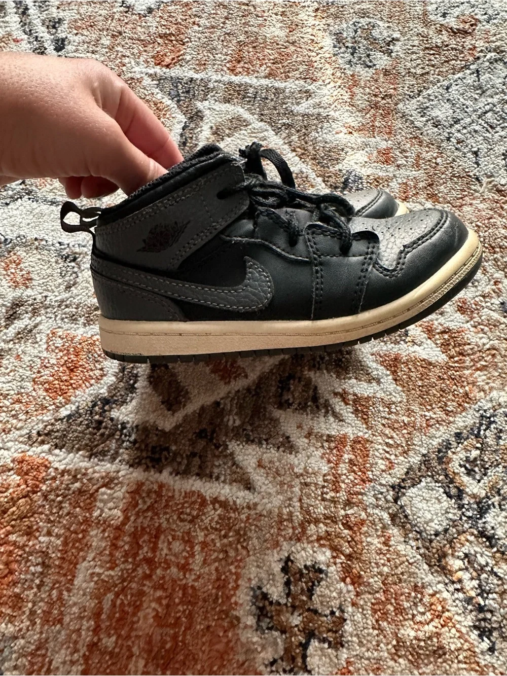 Nike Kids Black High-Top Sneakers. Size 9c